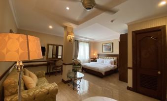 Central Hotel & Residences Swimming Pool