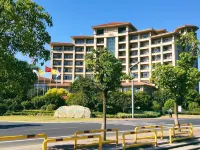Hengtong Gloria Resort Отели рядом с достопримечательностью «Парк водно-болотных угодий класса Цзянсу»