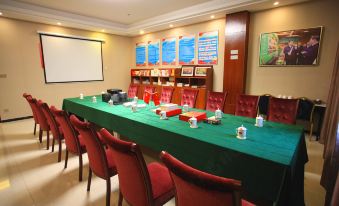 Yingjiuhong Black Tea Theme Hotel