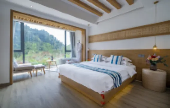 山河小様民宿（梵浄山景区東門）