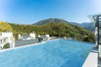 Floral Hotel · Guiyuan Siju Hotel (South Gate of Huangshan Scenic Area,Feicui Valley)