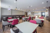 โรงแรมบอร์แมน (สนามกีฬาอุทยานวัฒนธรรมผิงกัว) - พร้อมอาหารเช้า