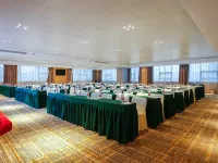 Vienna International Hotel (Guang'an Wuyue Plaza) Hotels in Guang'an