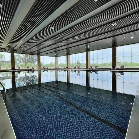 Vienna International Hotel (Aksu Airport Store)