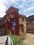Xinlong Longlong Fengqing Inn