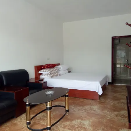 Pianguan Huanghe Hotel