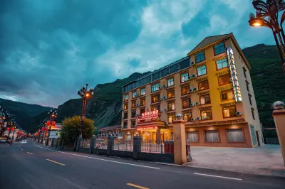 Yangzong Linka Hotel Hotels in Heishui