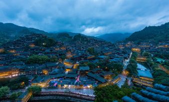 Luanxi Yunshe Humanities Hotel (Xijiang Qianhu Miao Village Observation Deck Branch)