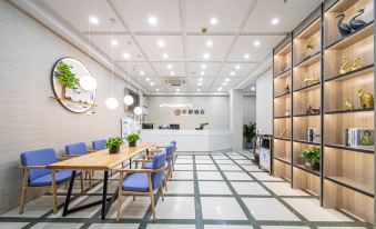 Huashu Hotel (Jiuxin Highway, Songjiang Caohejing Development Zone)