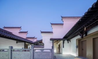 Lishui Chuzhou Fucheng Qijing Cloud Art Hotel