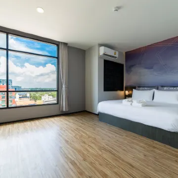 Z Sleep Hotel Hotels near Four Face Buddha