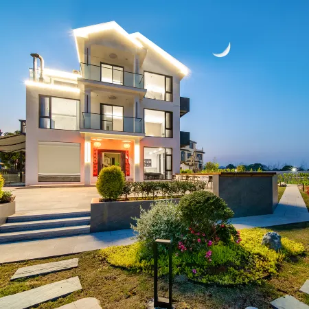 Jiangshan donglixia B & B