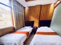 Xinlong Fuju Huanxi Homestay