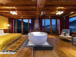 SongPanAnRanSongJuHOTLE