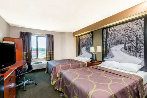 Super 8 by Wyndham Jasper - Parking