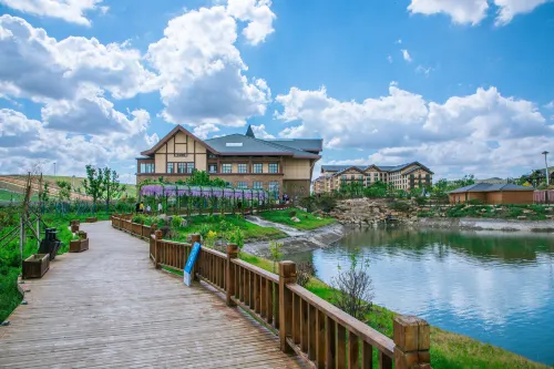 Wulanchabu sunlight grassland Dahewan Resort Hotel