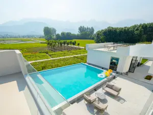 Floral Lux Hotel · Jiuhuashan Xilu Zhanyi Hotel 