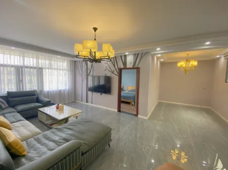 Lichuan Yuchen Homestay Отели в г. Личуань