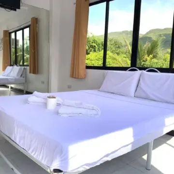 Luna Oslob Travellers Inn