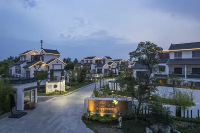 Wonderland Resort