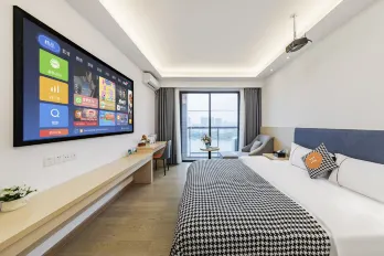 Laikeli Rainbow Apartment (Longjing Garden Lanshi Subway Station, Foshan)