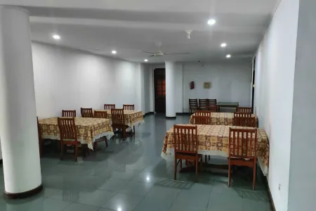 Wisma Hari Kota Отели в г. D A R A T