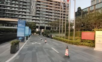 Baichen Executive Apartment (Shenzhen International Convention and Exhibition Center)