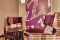 Glasgow (Hamilton) Hotels in Hamilton