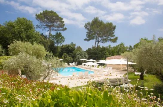 Hotel Restaurant la Vague de Saint Paul Hotels in Saint-Paul-De-Vence