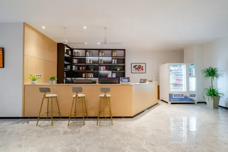 C9 Apartment Hotel (Shanghai Meilong Branch)