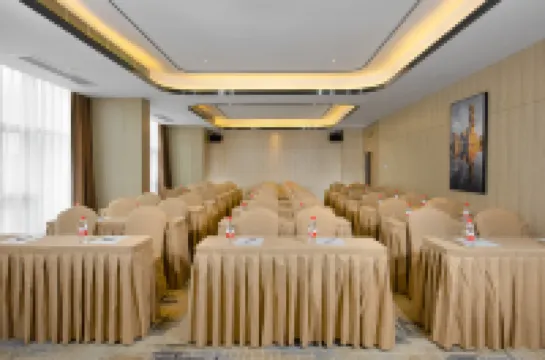 Junyi Hotel (Foshan Zumiao Lingnan Xintiandi Branch)