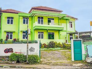 SPOT ON 91325 Pondok Hijau Guest House Syariah