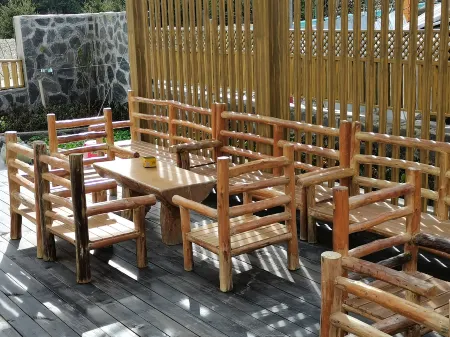 Xianshan. Leju Отели рядом с достопримечательностью «Seven-color Sea»