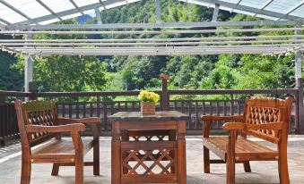 Qixian Taoling Guanjing Farmhouse