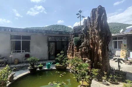 Jianshi Yuefulou Farmhouse