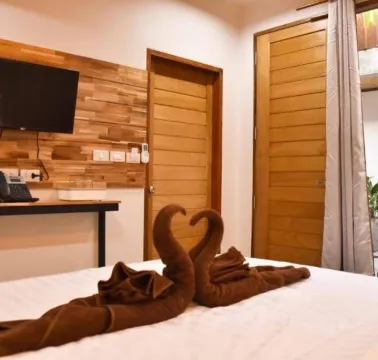 ห้องดีลักซ์ เตียงใหญ่ 1 เตียง