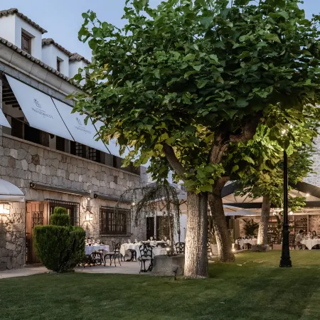 La Casa del Presidente Small Luxury Hotels of the World Отели рядом с достопримечательностью «Convent of Santa Teresa»