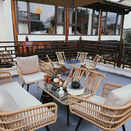 Lichuan Guiyuan Homestay