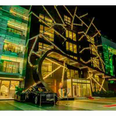 Best Hotel in Lagos - the Delborough Hotel Exterior