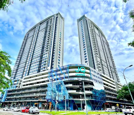 Jesselton Quay - Sunset Ocean View Apartments by Quality Home Living