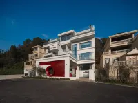 Xingyi Wanfenglin Peak-Chasing House Hotels in Xingyi