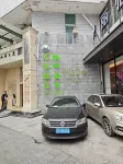 Cat's Horizon · YOUNG IS FASHION Hotel (Penshuichi Subway, Taiping Road Internet-famous St. Branch) Hotels near Guizhou Polytechnic College of Communications North Campus Architecture and Engineering Department
