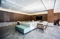 Starway Hotel (Qinhuangdao Railway Station Qinhuang East Avenue) - Business