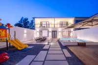 Chao Ge Homestay (Azure Coast Branch)