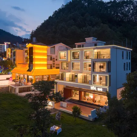 Xitao Coffee Homestay (Laojunshan Yunjing Cableway)
