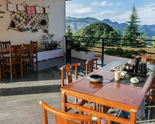 Bingjia Courtyard Homestay Hotels in Qianxi County