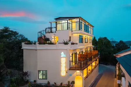 Qingzhen Qiyun Maple Lake | Scenic View Vacation Apartment (Hongfeng Lake S Bay)