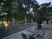 Mesi Sunset Pavilion (By North Lake)