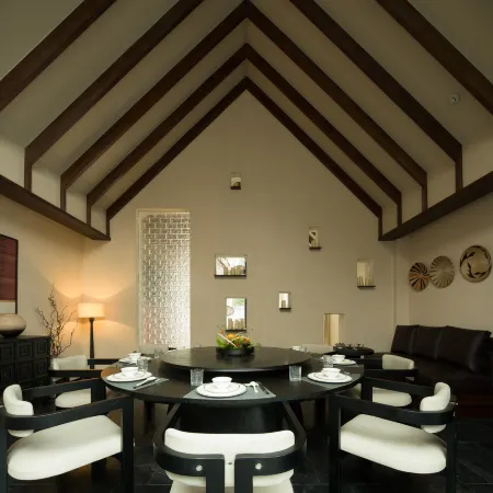 Hailuogou Milu Soooan Snowview Luxury Hot Spring Homestay