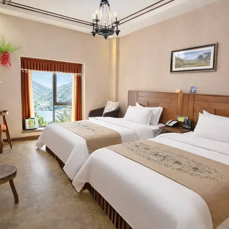 Shanbara Homestay (Daocheng Yading Visitor Center)